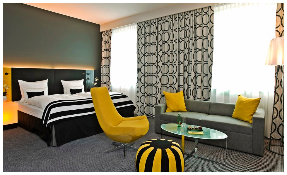 Яркая желтая спальня в стиле авангард 