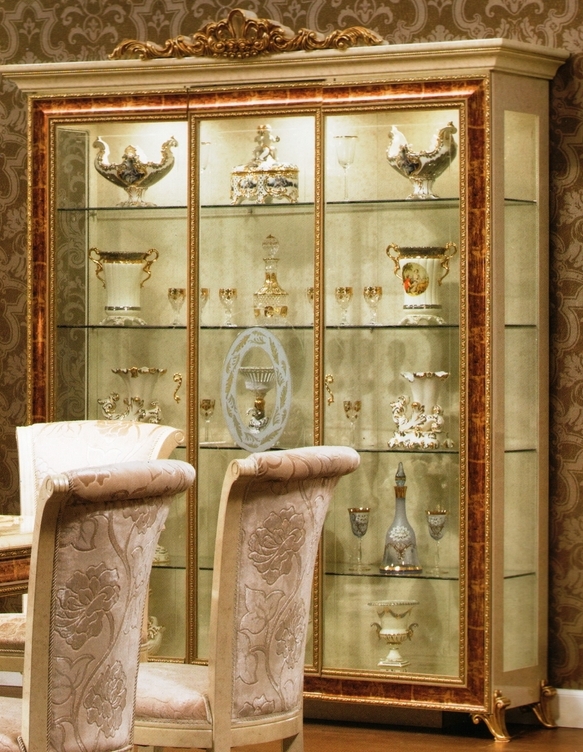 Фото. Трехдверная витрина 801 Royal купить в Киеве, Житомире - доставка по Украине
